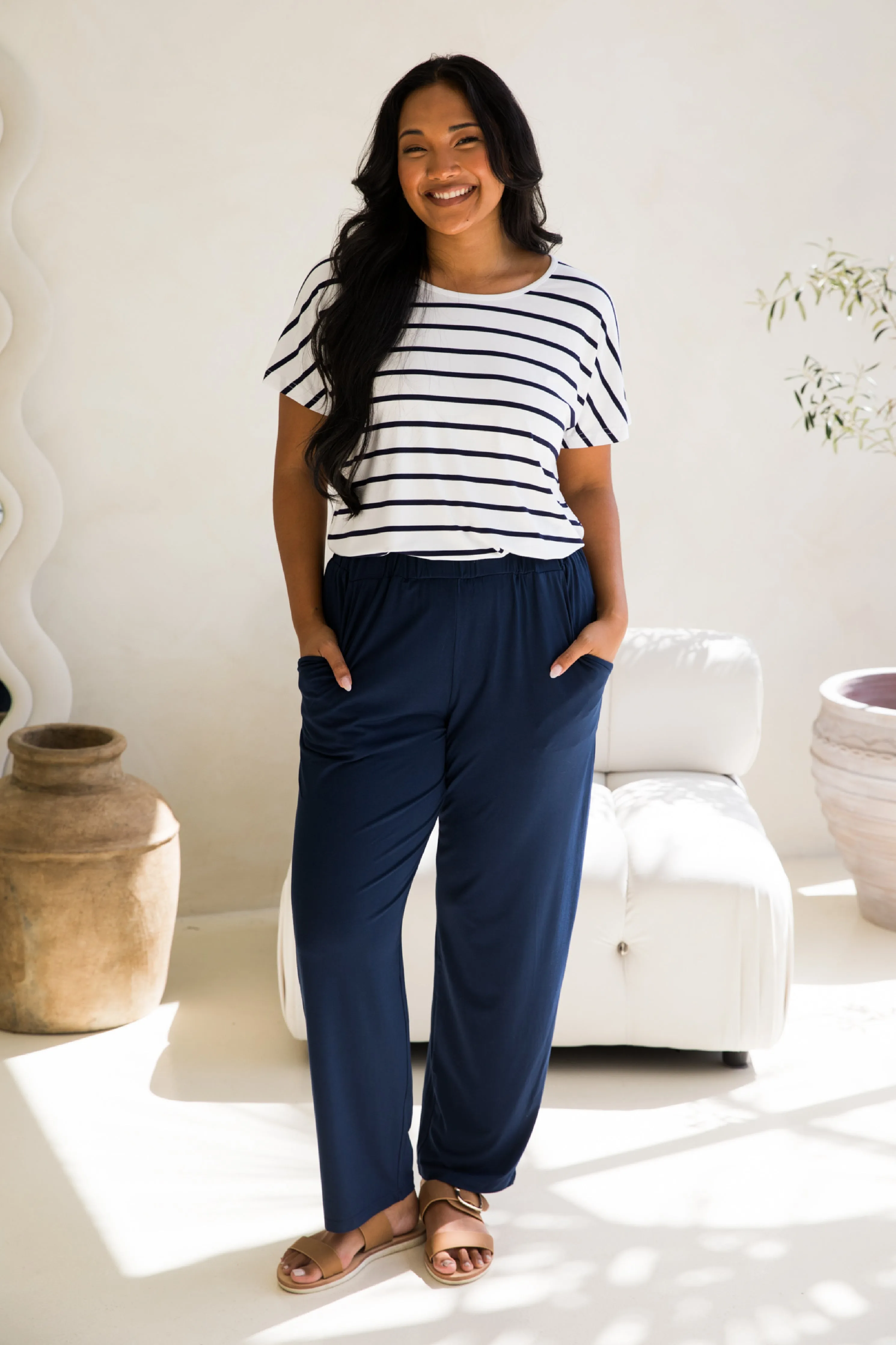 Frankie Pant in Navy