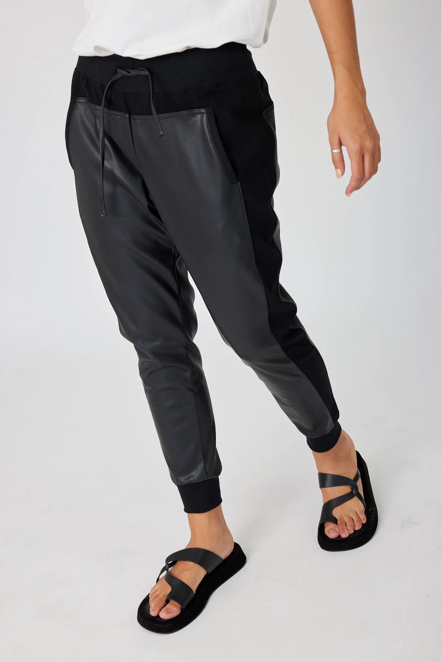 JOEY Pants Vegan Leather Black