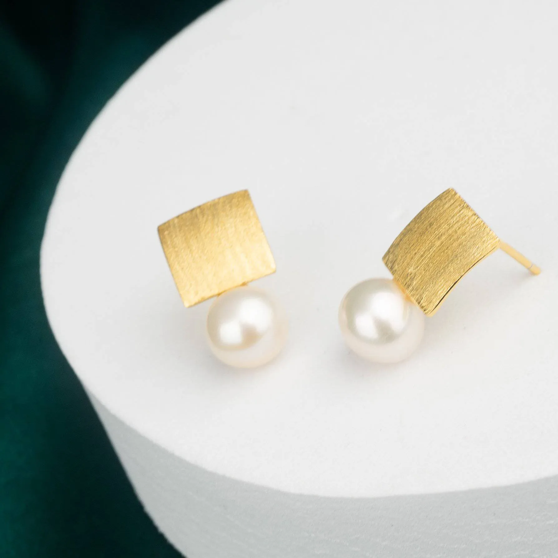 New Yorker Freshwater Pearl Earrings WE00168